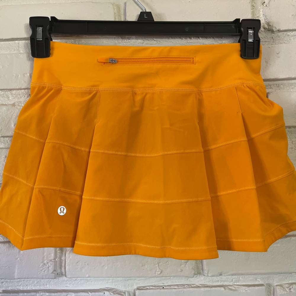 Lululemon Pace Rival Skirt Size 4 Reg Bright Yellow w/ Built-In Shorts